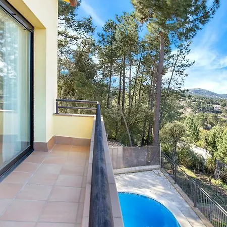 Villa Sleeps 8 Lloret de Mar