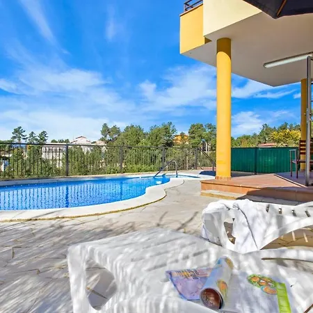 Sleeps 8