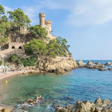 Sleeps 8 Villa